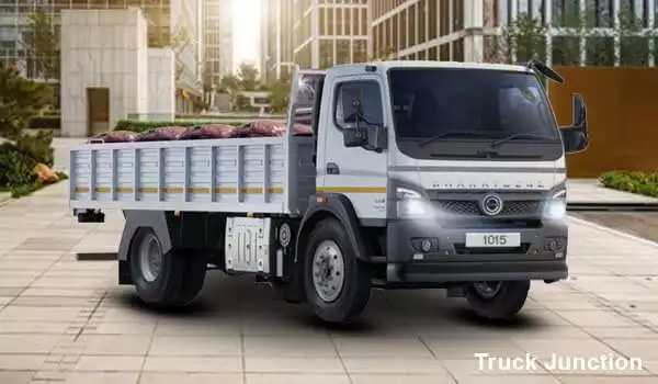 BharatBenz 1015R Front