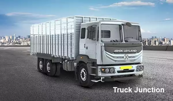 Ashok Leyland 2820 6x2 MAV 6000/(30 ft)