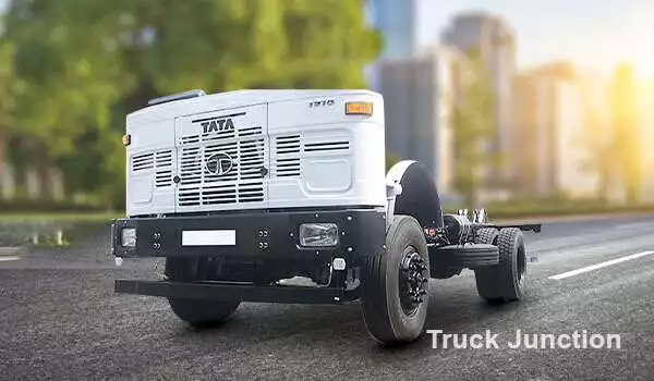 Tata LPT 1918 5L Turbotronn Cowl 6780
